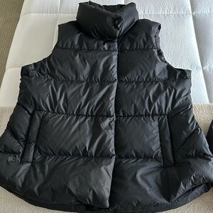 Athleta Downtown Puffer Vest